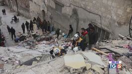 Terremoto, voci e testimonianze dall'inferno thumbnail