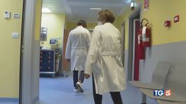 Paghe basse e baroni e i medici vanno via thumbnail