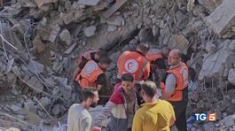 A Gaza inferno di fuoco, raid su campo profughi thumbnail