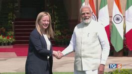 Meloni a New Delhi, l'appello alla pace thumbnail