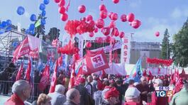 Protesta in piazza, male lo sciopero thumbnail