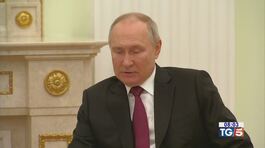 "Arrestate Putin" Accusa: bimbi deportati thumbnail