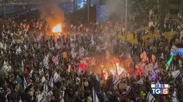 Israele protesta: "Fermate la riforma" thumbnail