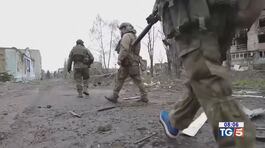 Confessione dei Wagner. Putin in base militare thumbnail