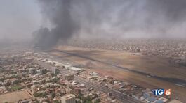 Caos Sudan, in corso evacuazione italiani thumbnail