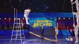 Grande attesa per la finale de "Lo show dei record" thumbnail