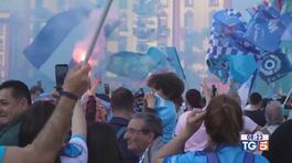 Napoli ancora in festa oggi sfida Milano-Roma thumbnail