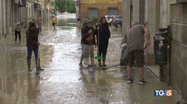 Fango e distruzione solidarietà da tutti thumbnail