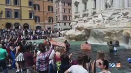 Attacco a Fontana Trevi "Ora basta aggressioni" thumbnail