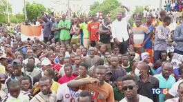Niger, alta tensione ma si tratta ancora thumbnail