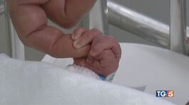 Lasciato in una busta con un peluche vicino thumbnail