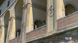 Imbrattato a Firenze Corridoio Vasariano thumbnail