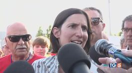 È scontro sui migranti "Applichiamo la legge" thumbnail