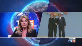 Alba Parietti e il saluto a Silvio Berlusconi thumbnail