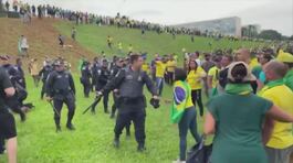 Brasile, 1200 arresti per l'assalto thumbnail