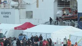 La Spezia, sbarcano 237 migranti thumbnail