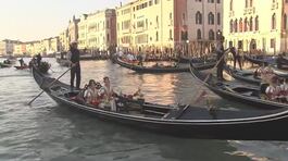 Venezia, carnevale da tutto esaurito thumbnail