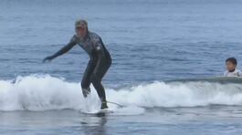 Nonno surf batte ogni record thumbnail