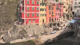 Cinque Terre, troppi turisti thumbnail