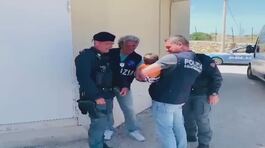 Perde la mamma nel naufragio thumbnail