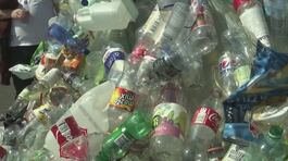 L'ambiente contro la plastica thumbnail