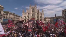 Funerali Silvio Berlusconi, il saluto della piazza thumbnail