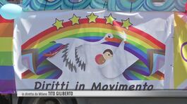 Il gay pride sfila a Milano thumbnail