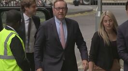 Kevin Spacey processato a Londra thumbnail