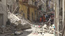 Un boato, il crollo, paura e feriti thumbnail