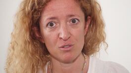 Figlia morta, il dolore e la beffa thumbnail