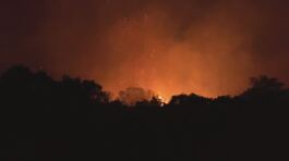 Fiamme in Sardegna, notte di paura thumbnail