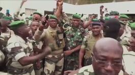 Golpe in Gabon, ci sono 150 italiani thumbnail