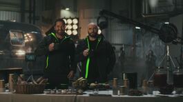 John Travolta e Gerard Butler protagonisti di un nuovo spot thumbnail