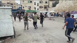 Assedio e raid, è fuga da Gaza thumbnail