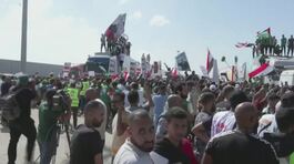 Primi aiuti a Gaza, valico richiuso thumbnail