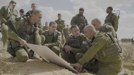 Bombe su Gaza, razzi su Tel Aviv thumbnail