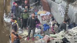 Hamas vacilla, si arrendono a decine thumbnail