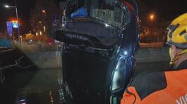 Auto nel canale, tre morti thumbnail