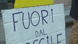 Dopo il blitz, eco-vandali in piazza thumbnail