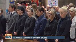 La famiglia unita per l'ultimo saluto a Silvio Berlusconi thumbnail