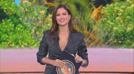 L'ingresso di Veronica Gentili in studio thumbnail