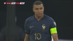 53' | Rigore sbagliato da Mbappé (Francia-Grecia 0-0)