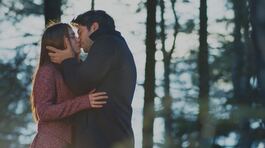 Il bacio di Kemal e Nihan thumbnail