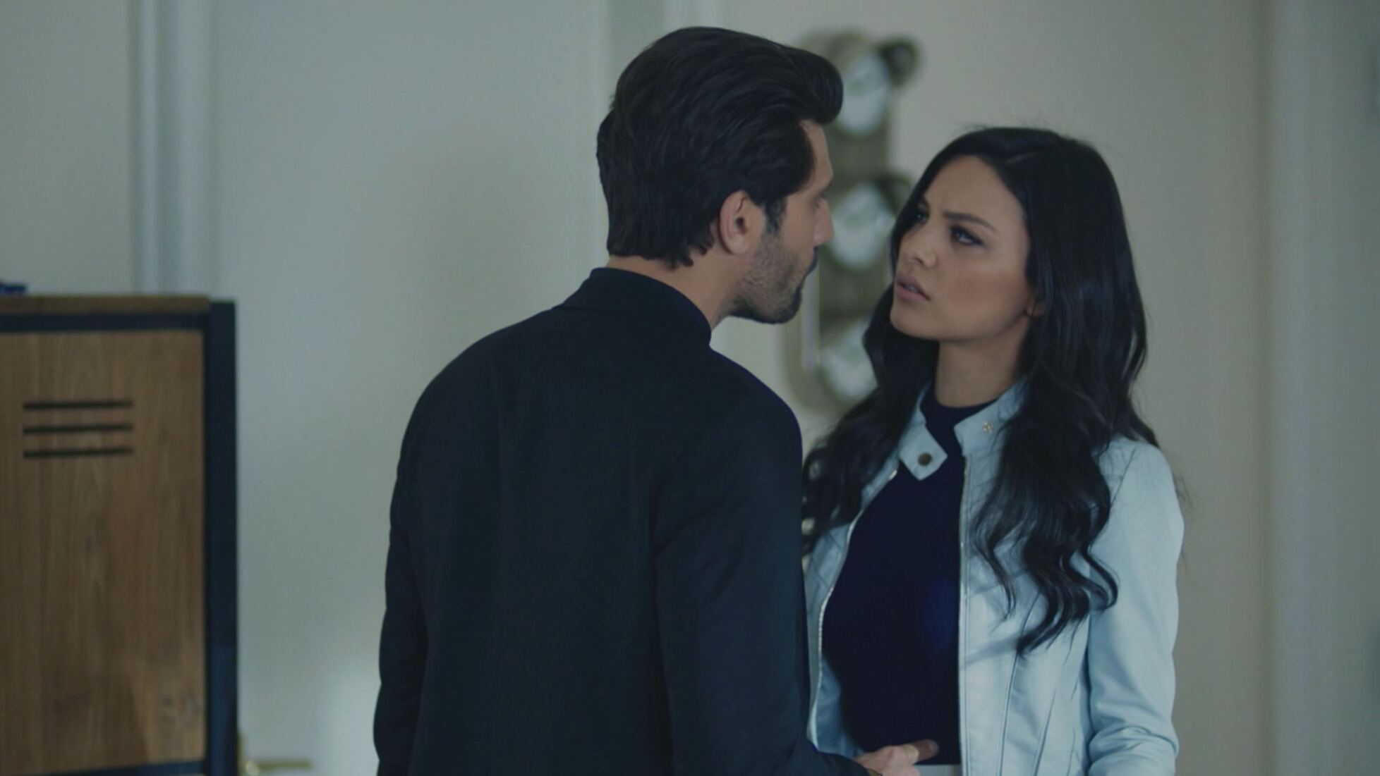 Zeynep, Emir e l'avvertimento di Efsane - Endless Love Video | Mediaset  Infinity