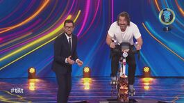 La prova "cyclette" della terza puntata thumbnail