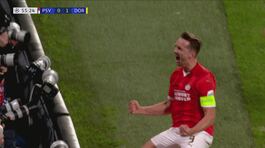 56' | Gol di de Jong (PSV-Borussia Dortmund 1-1) thumbnail