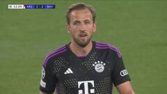 32' | Gol su rigore di Kane (Arsenal-Bayern Monaco 1-2)