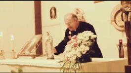 Trevignano, l'ex Vescovo benedice con la statuina della Madonna thumbnail
