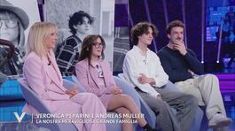 Veronica Peparini e Andreas Muller presentano la loro grande famiglia thumbnail