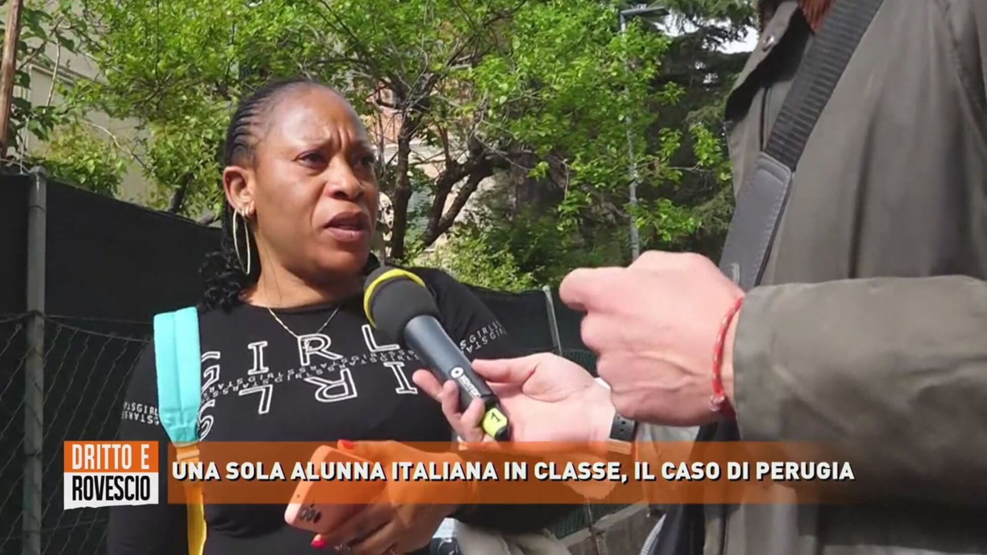 Dritto e rovescio: Una sola alunna italiana in classe, il caso di Perugia  Video | Mediaset Infinity